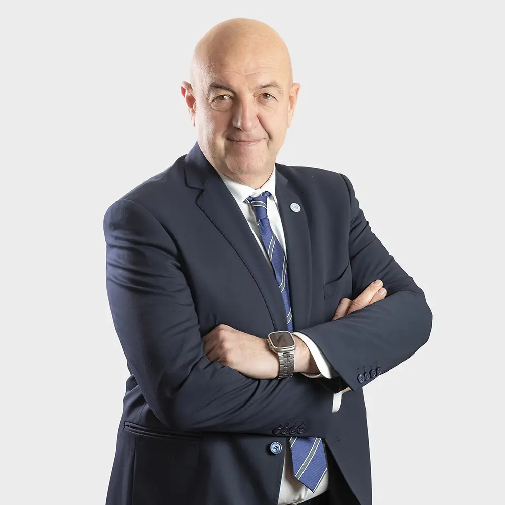 Dr. Alberto Belluati